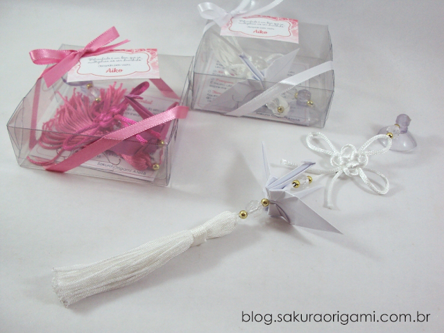 lembrancinha de nascimento com tsuru - mobile oriental sakura origami atelei