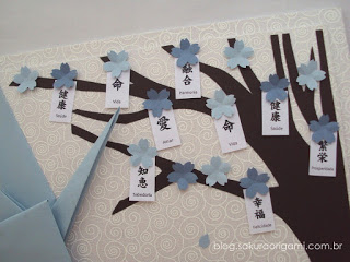 painel porta maternidade - tsuru e  sapatinhos - sakura origami atelie