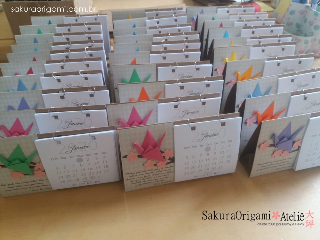 calendários de mesa com tsuru