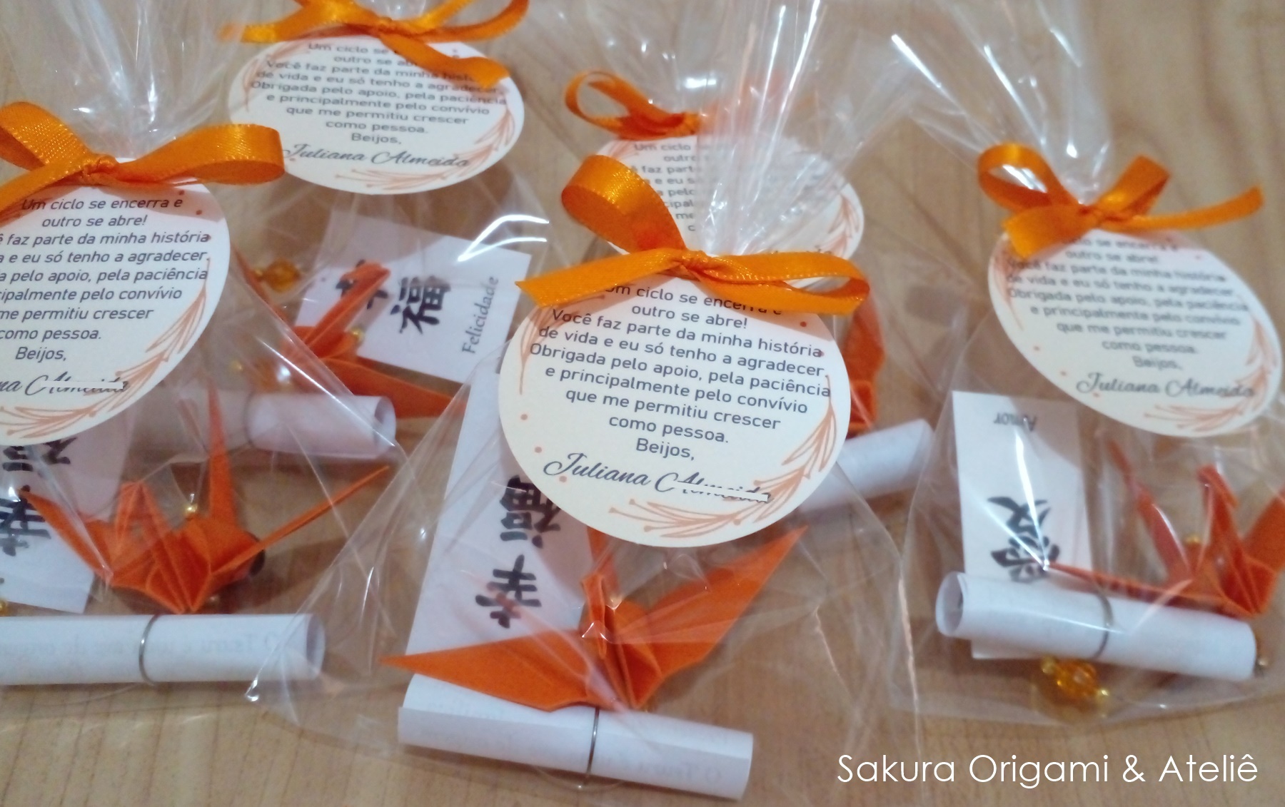 Lembrancinhas para amigos - ímã de tsuru com plaquinha - sakura origami ateliê