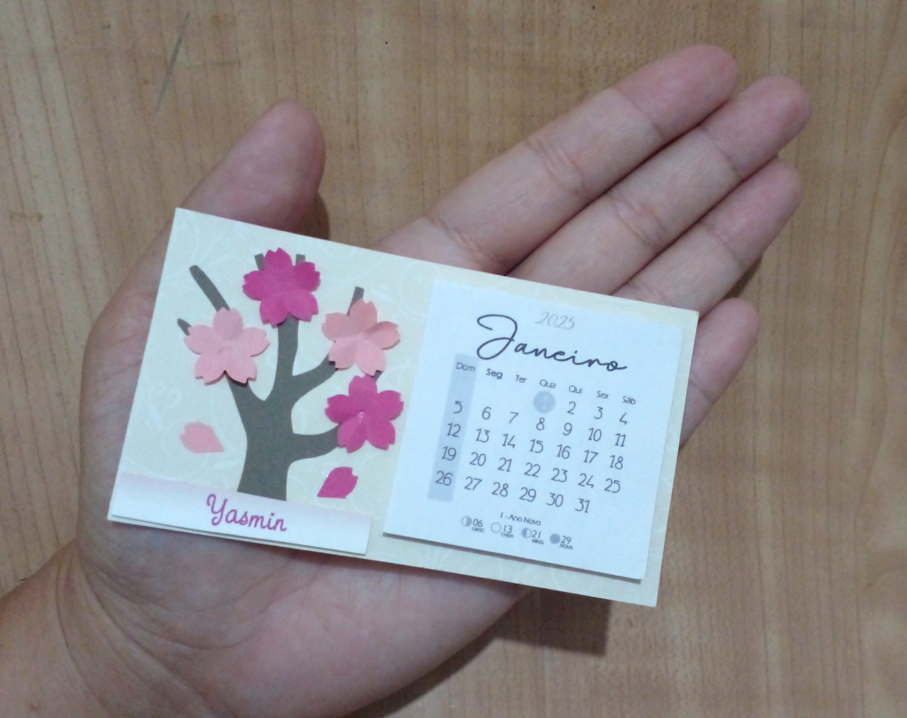 Calendário com ímã 2025 - flor de sakura - Sakura Origami Ateliê 